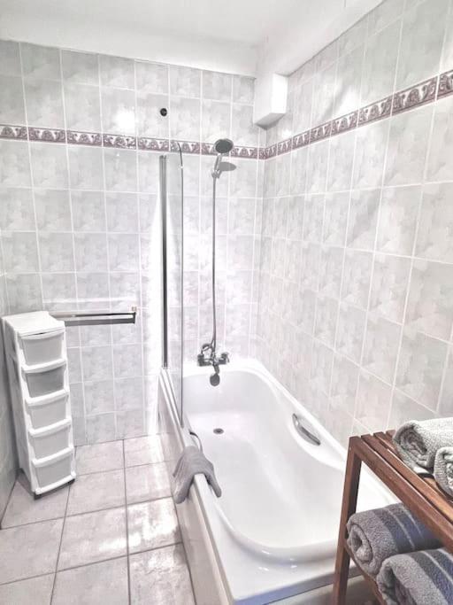 King-Sized Studio, 6Th Floor + Lift, Regent'S Park London Ngoại thất bức ảnh